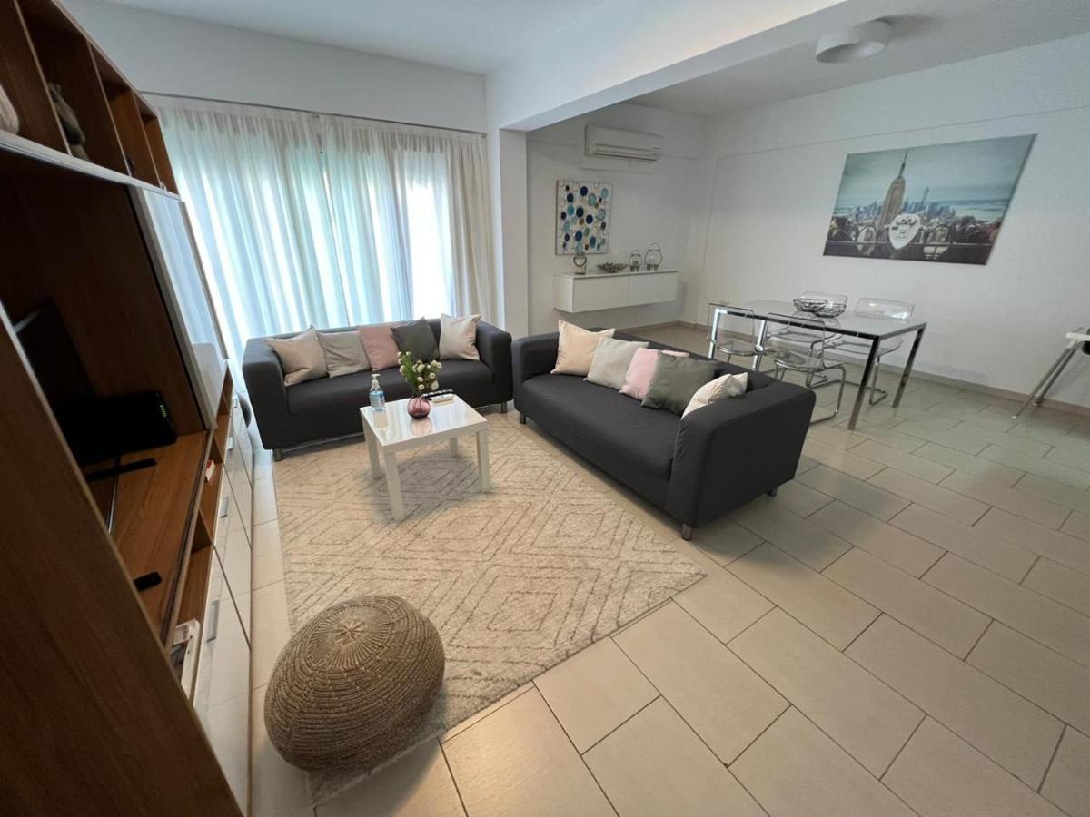 Amazing 2-Bedroom Apartment With Pool!! Лимасол Екстериор снимка